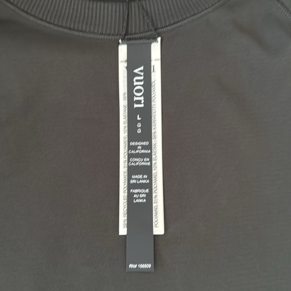 Vuori Short Sleeve Seamless Surge Tee - Picture 2 of 3